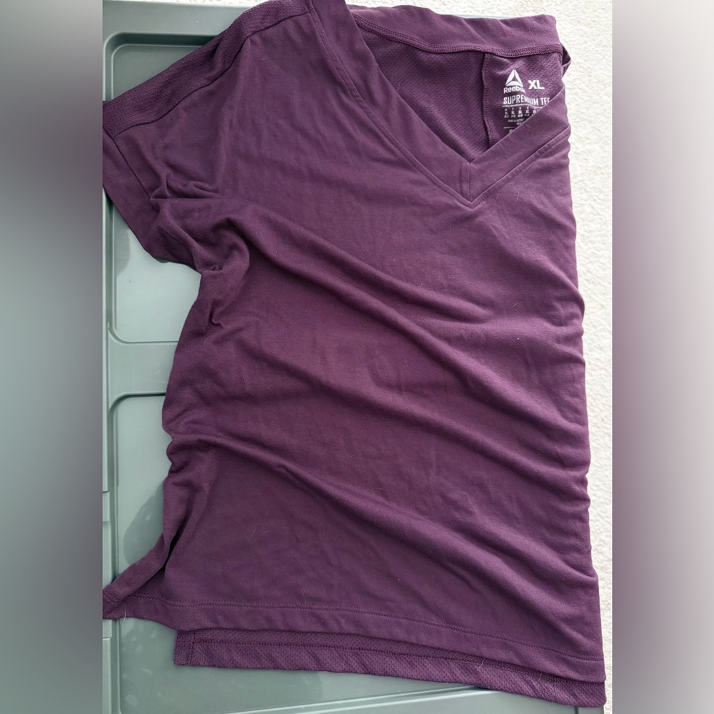 Reebok Workout  Short Sleeve Tee Women's XL. Like new condition